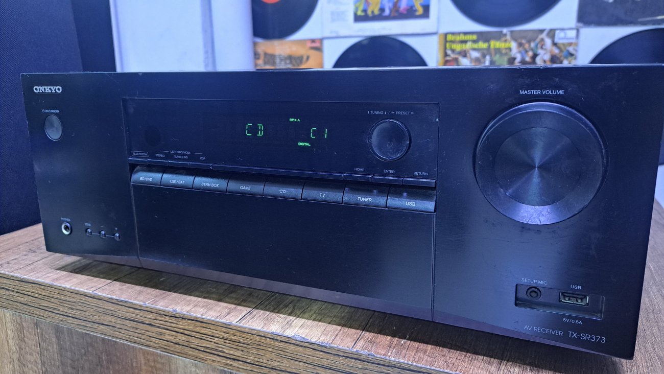 ONKYO MODELO TX-SR373