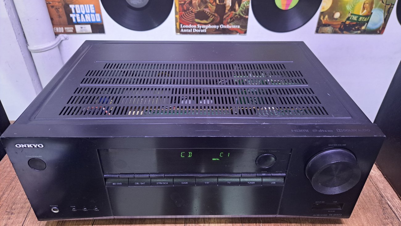 ONKYO MODELO TX-SR373