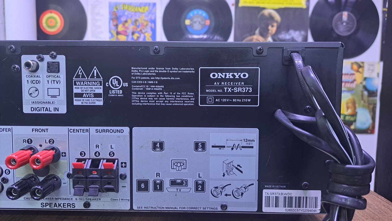 ONKYO MODELO TX-SR373