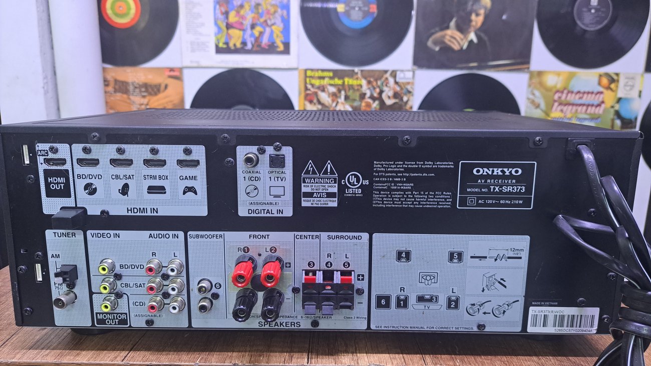 ONKYO MODELO TX-SR373