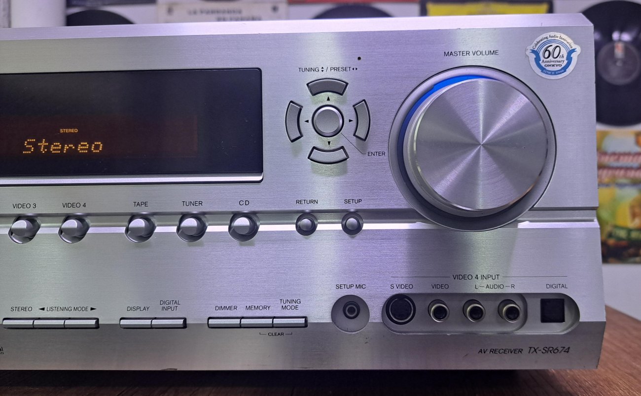 ONKYO MODELO TX-SR674