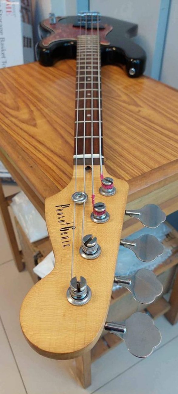 PHOTOGENIC PRECISION BASS