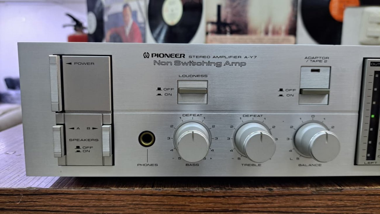 PIONEER MODELO A-Y7