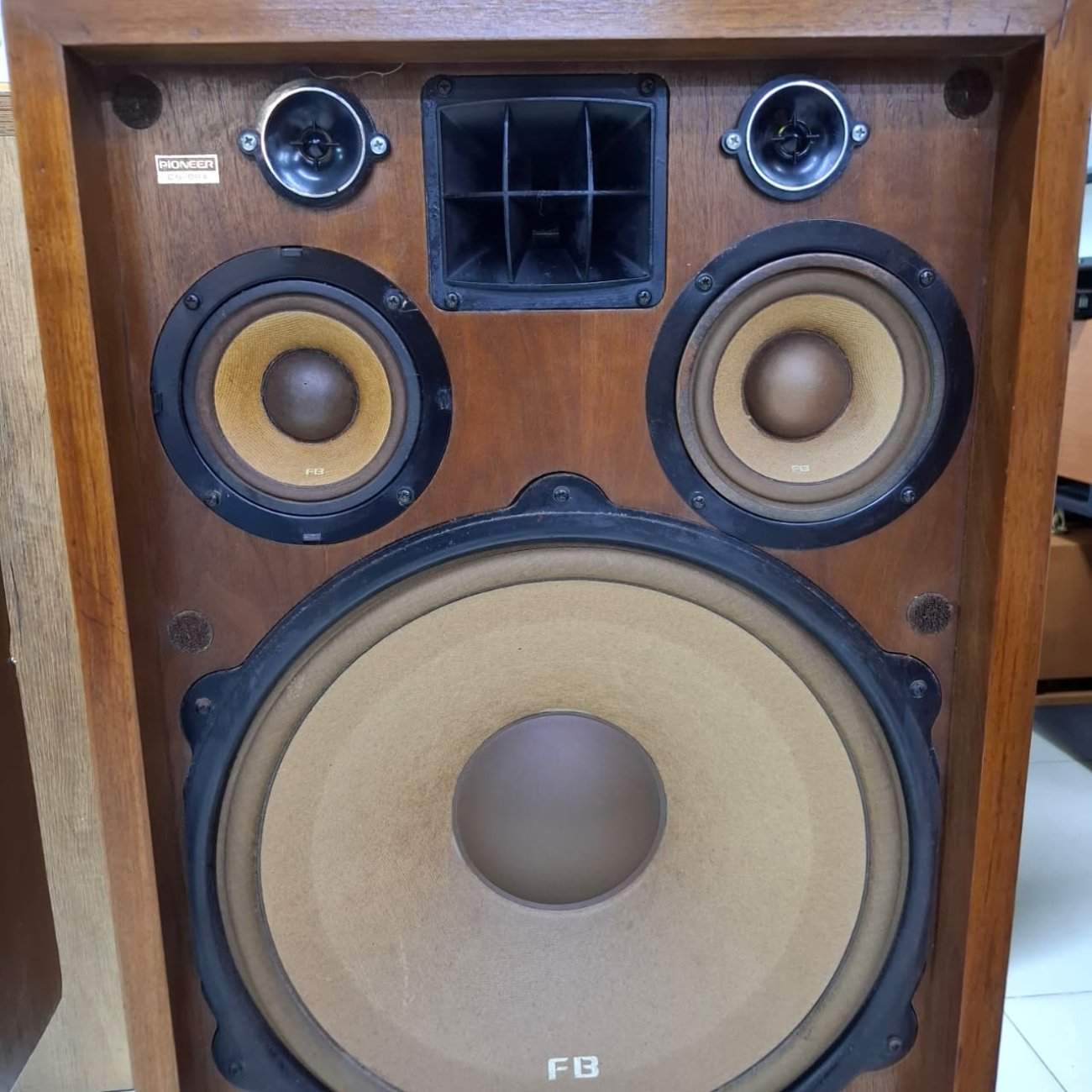 PIONEER MODELO CS-99A