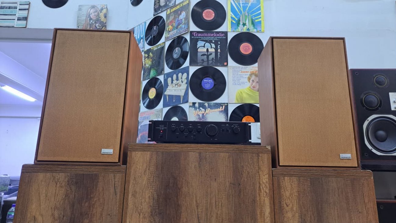 PIONEER MODELO CS-E700