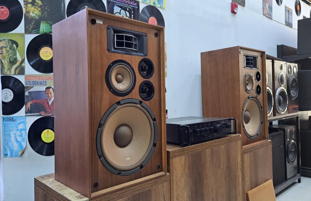 PIONEER MODELO CS-E700