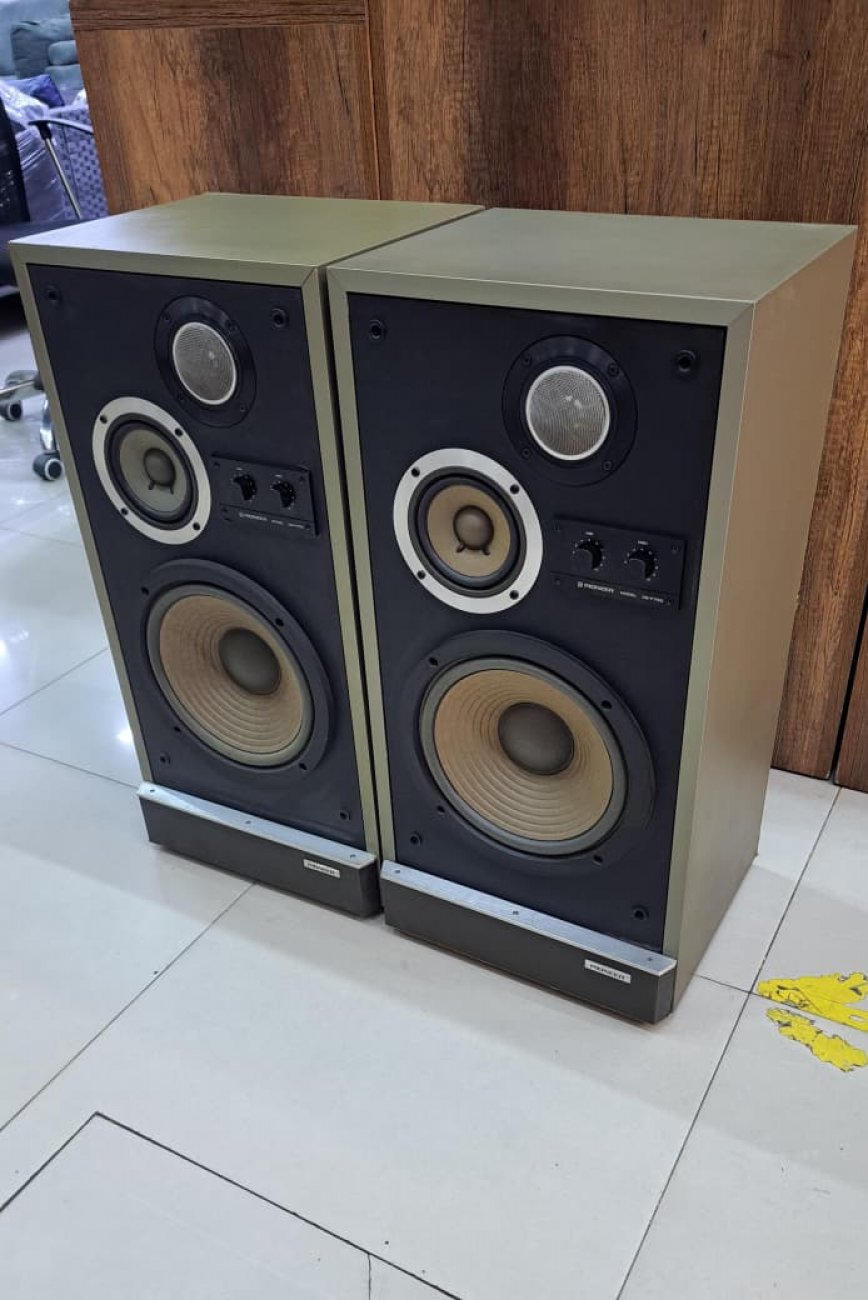 PIONEER MODELO CS-F700