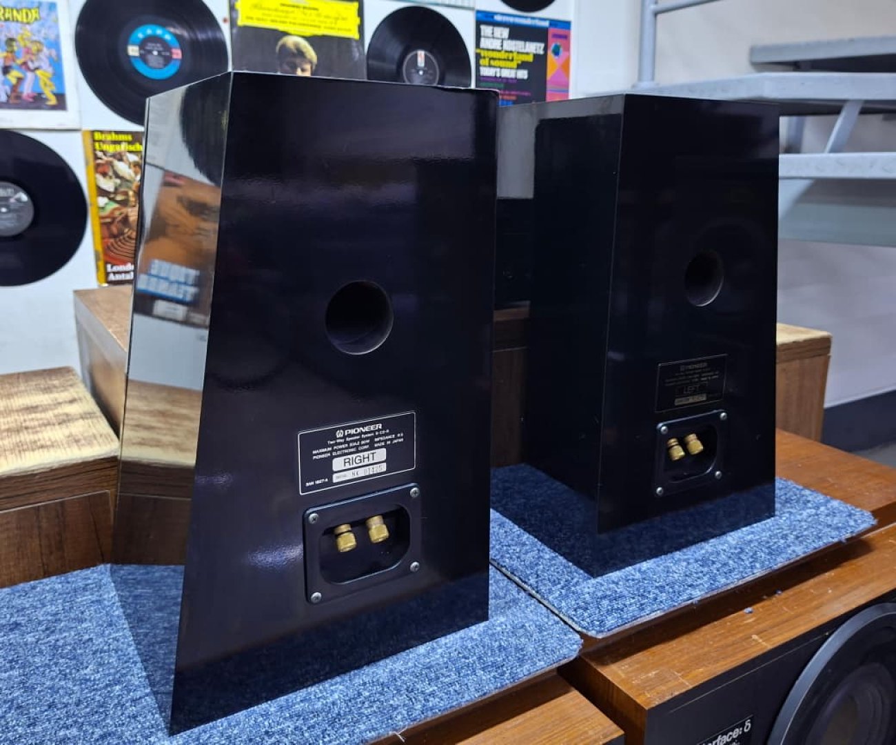PIONEER MODELO S-C5