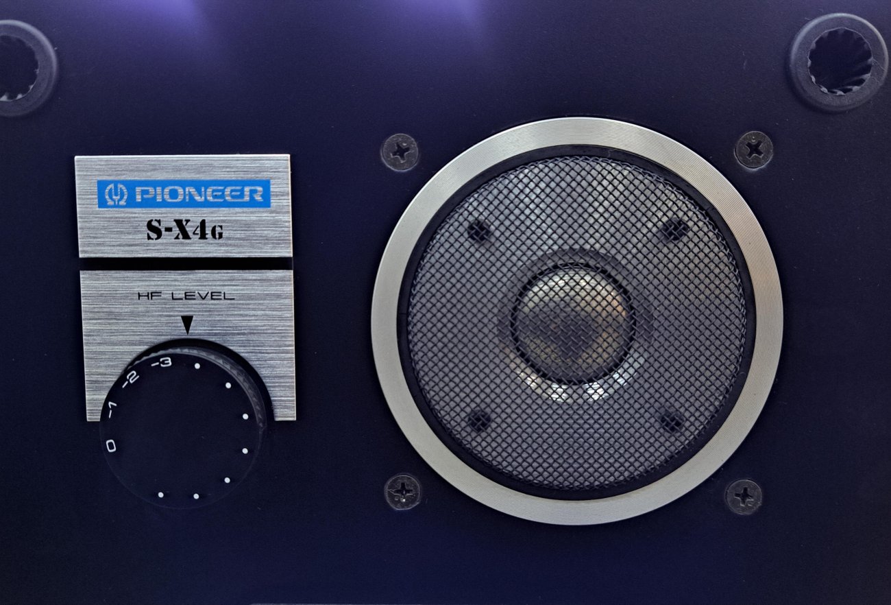 PIONEER MODELO S-X4G