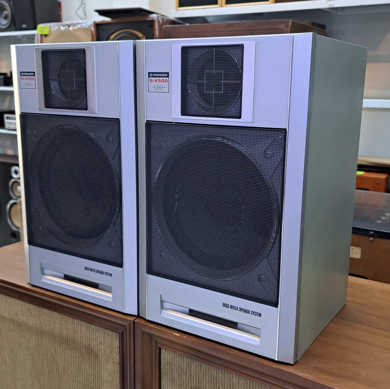 PIONEER MODELO S-X500