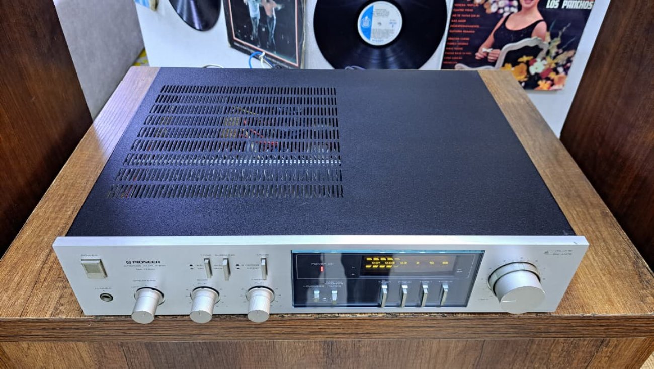 PIONEER MODELO SA-7000