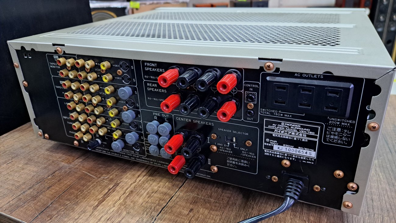 PIONEER MODELO VSA-750