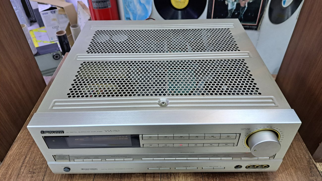 PIONEER MODELO VSA-750