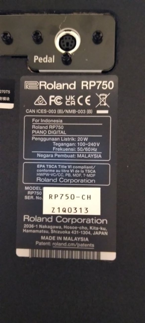 ROLAND MODELO RP 750