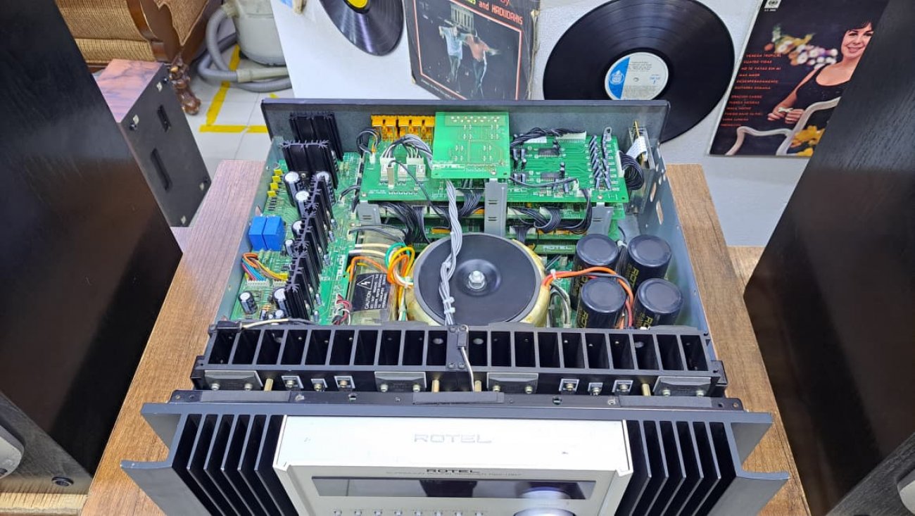 ROTEL MODELO RSX-1067