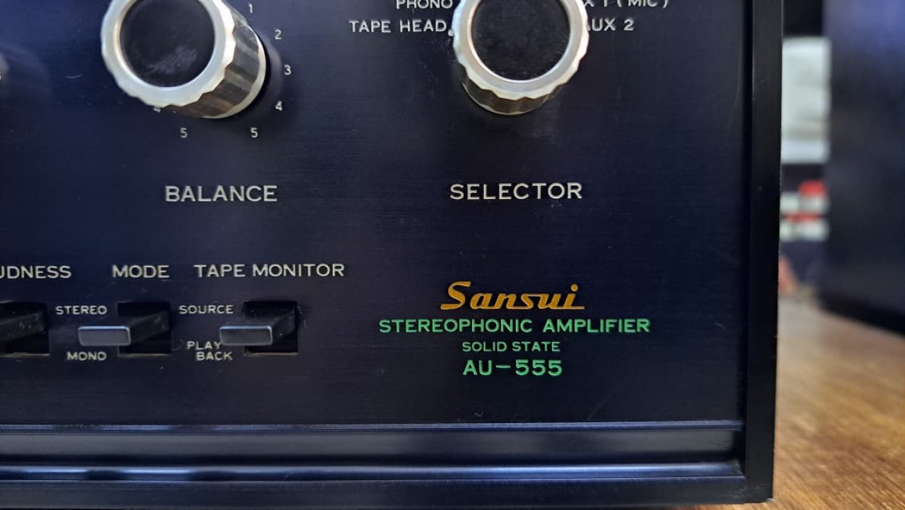 SANSUI MODELO AU-555