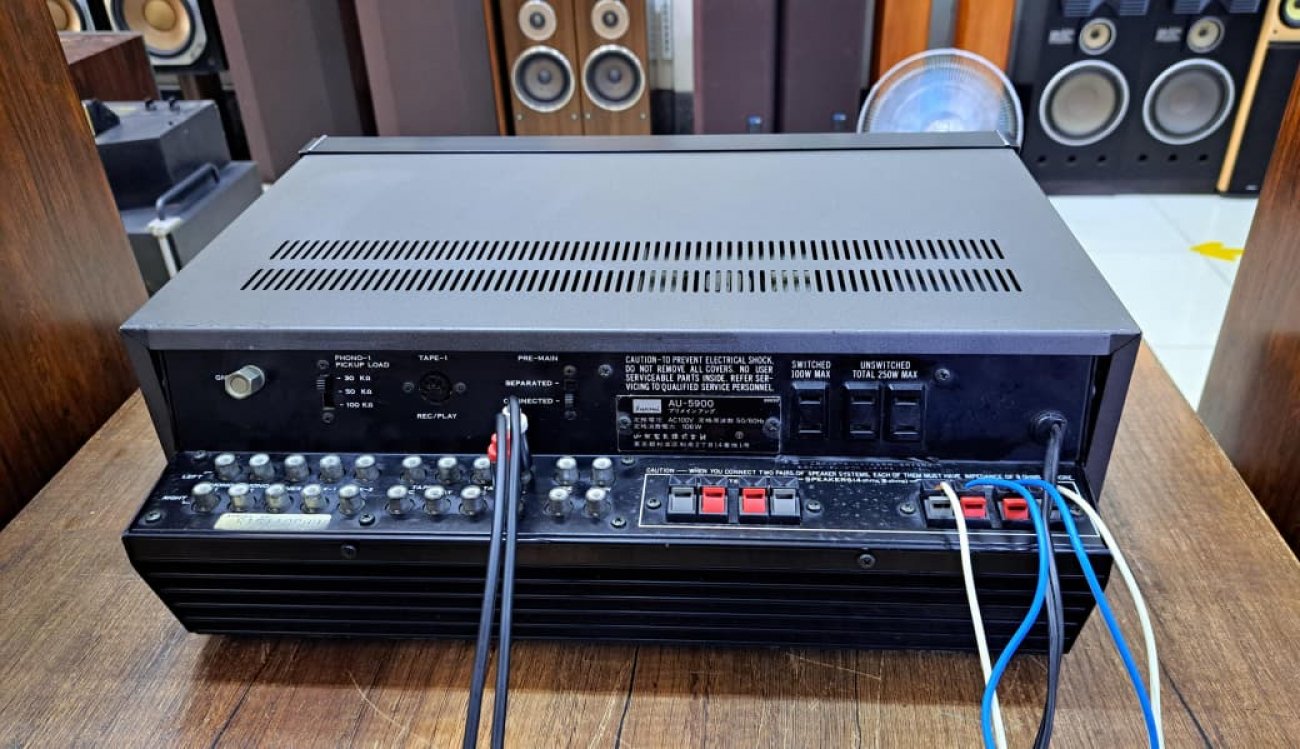 SANSUI MODELO AU-5900