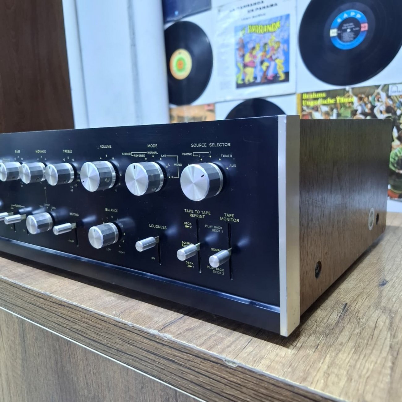 SANSUI MODELO AU-888