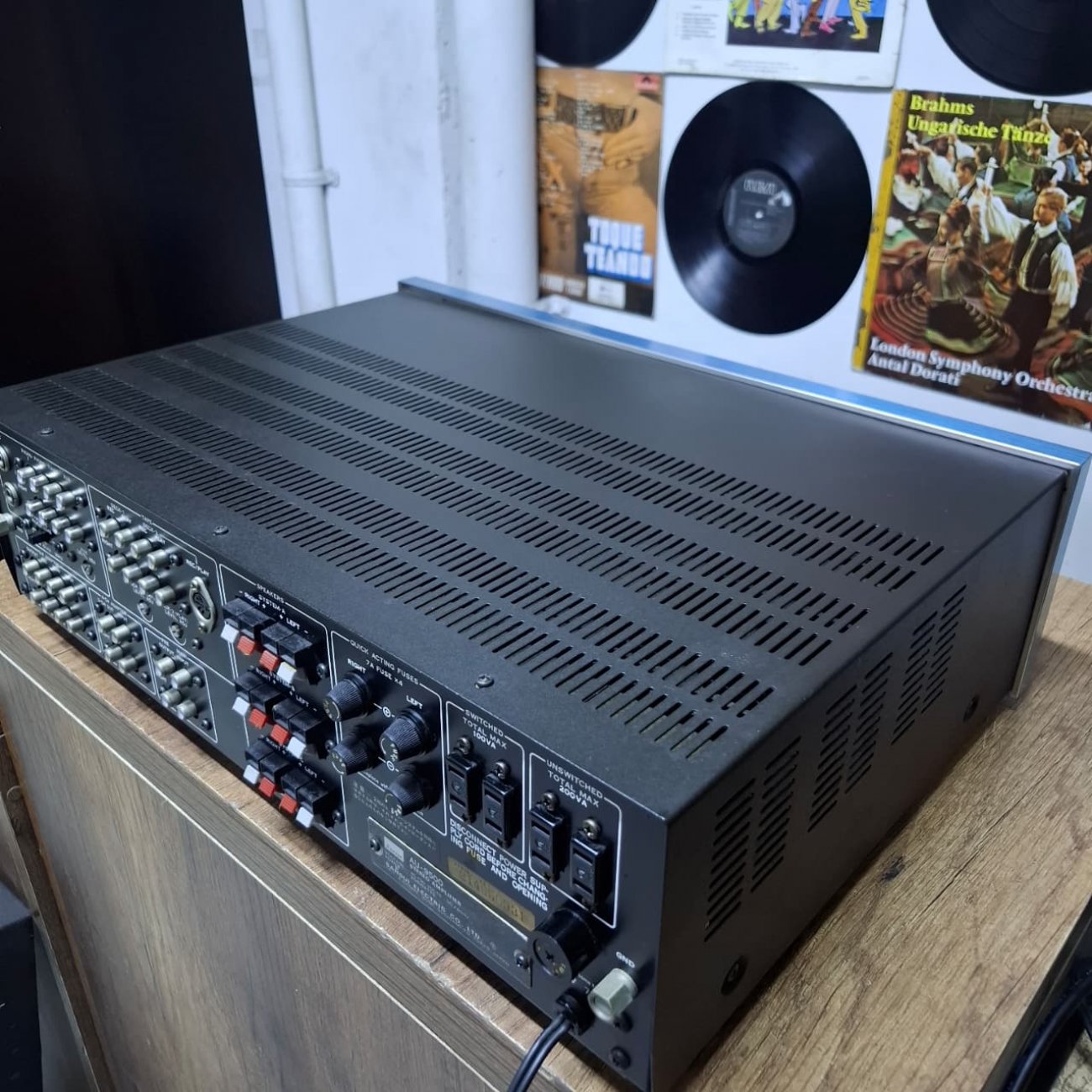 SANSUI MODELO AU-9500