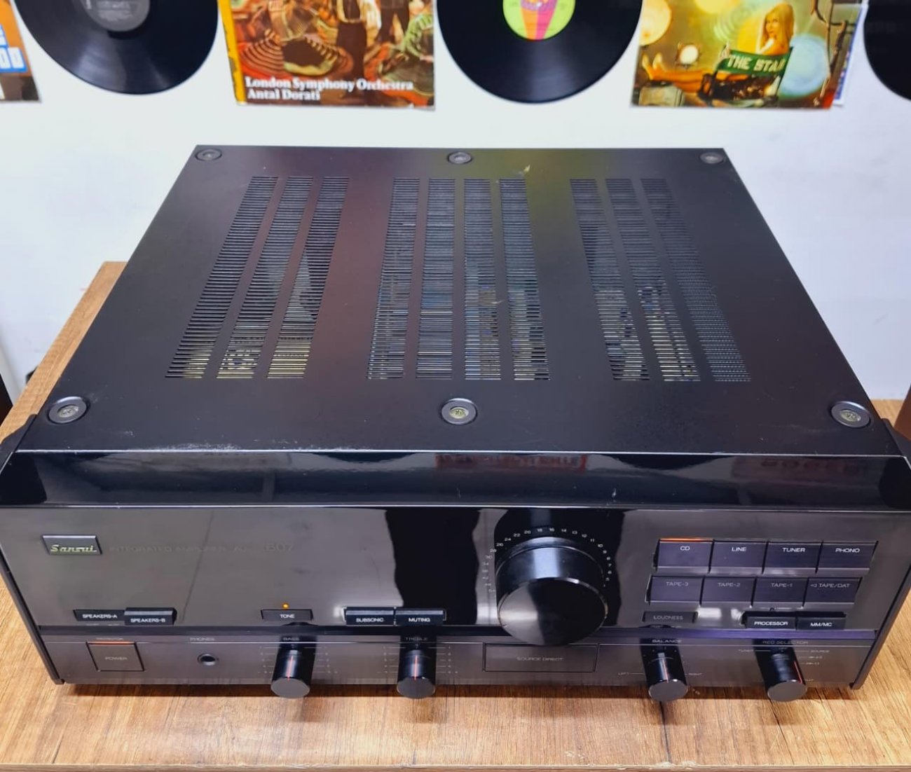 SANSUI MODELO AU-ALPHA607