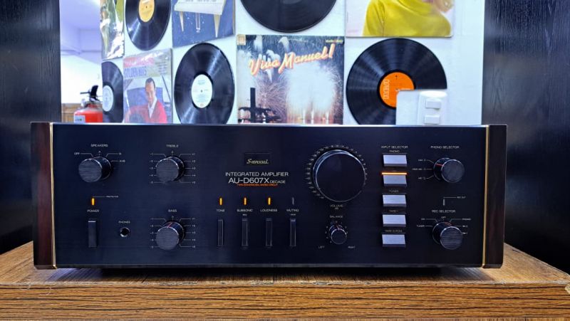 SANSUI MODELO AU-D607X DECADE