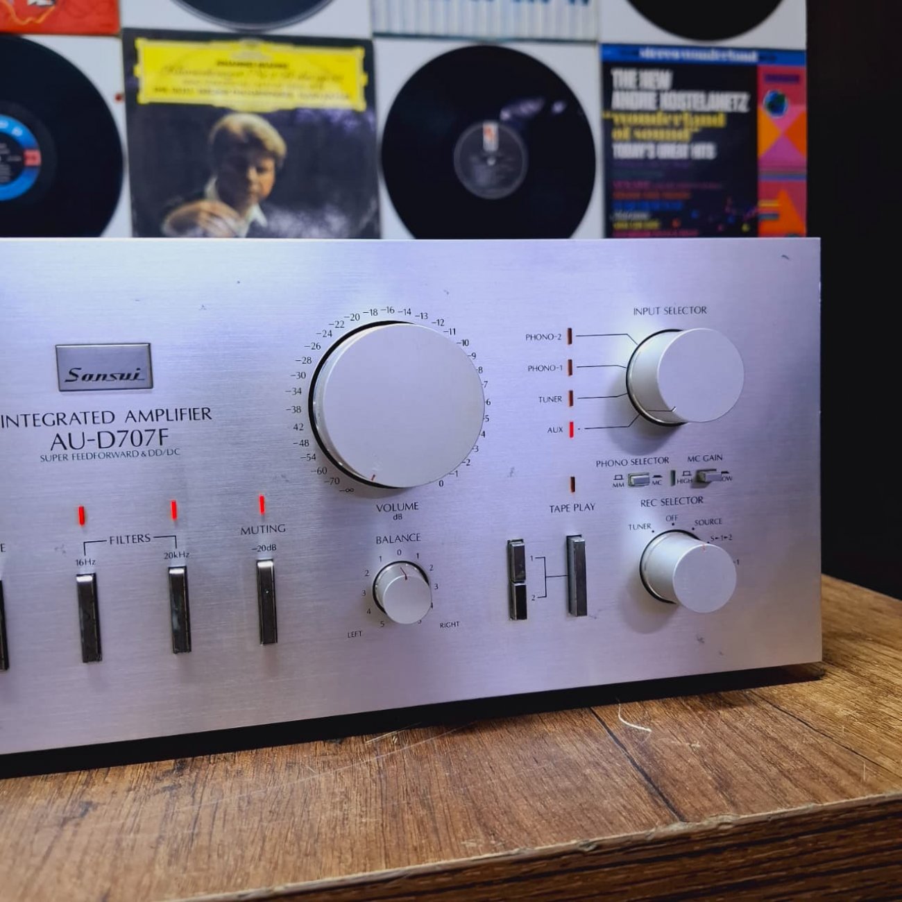 SANSUI MODELO AU-D707F