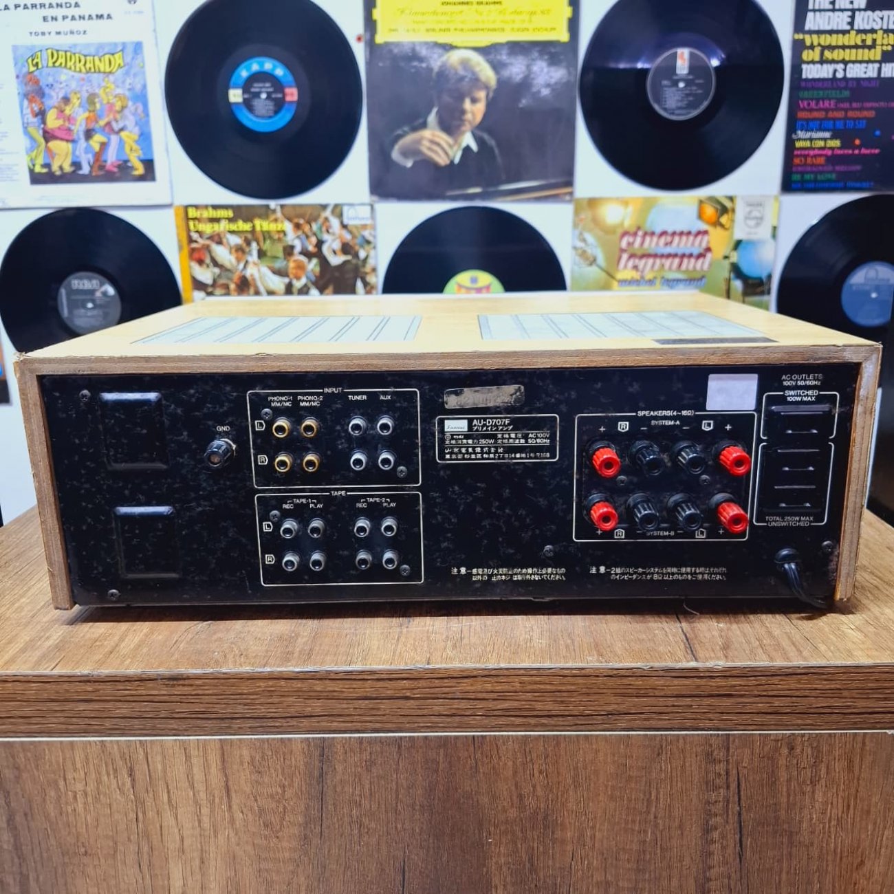 SANSUI MODELO AU-D707F