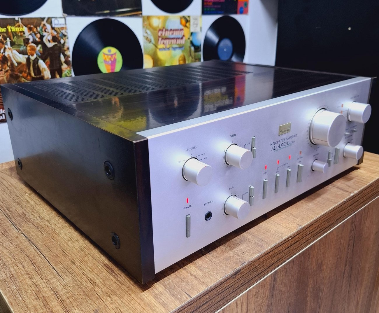SANSUI MODELO AU-D707G EXTRA