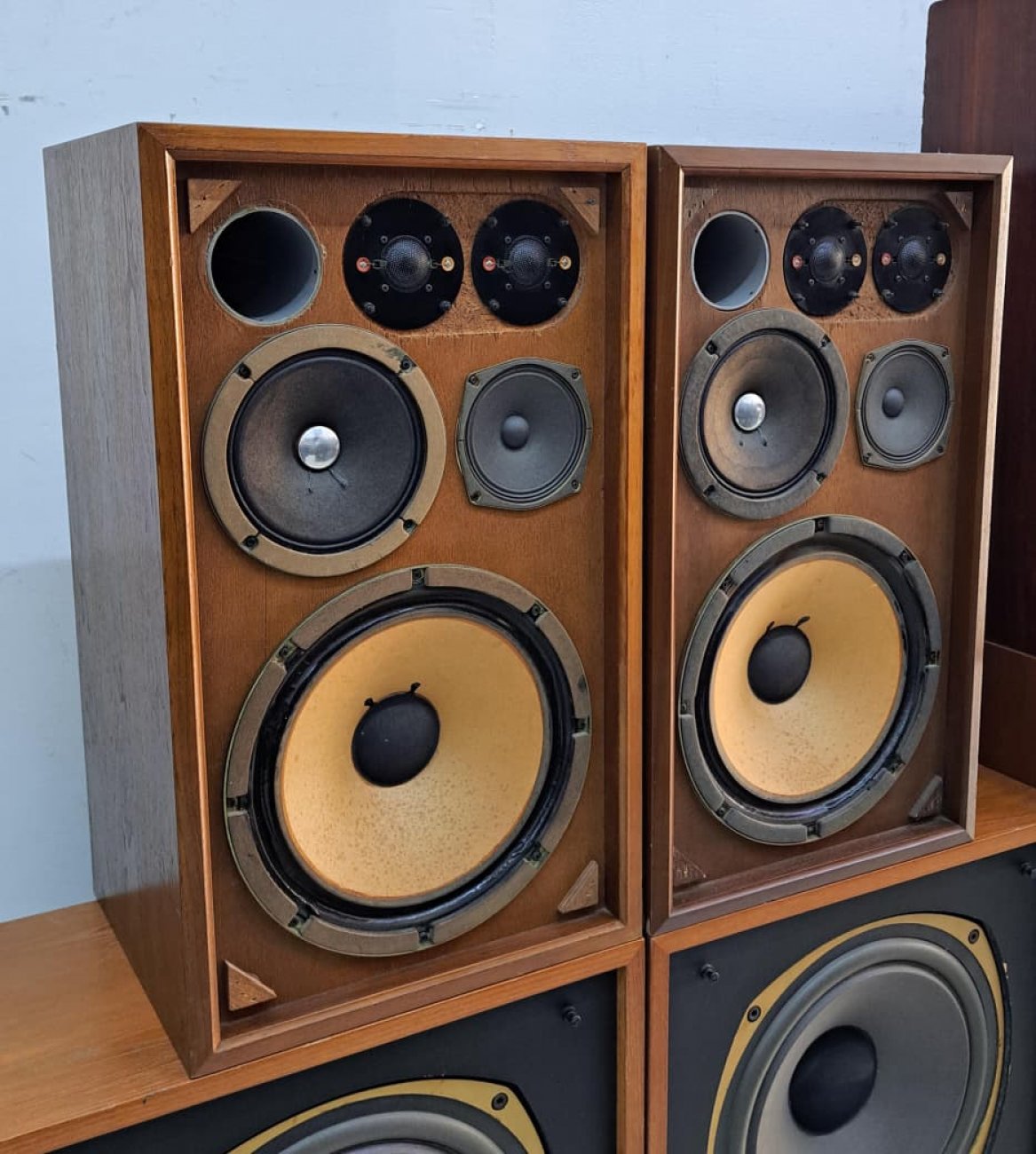SANSUI MODELO SP-2002
