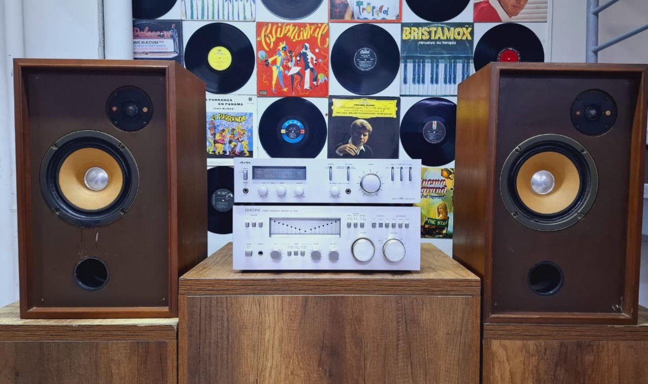 SANSUI MODELO SP-70