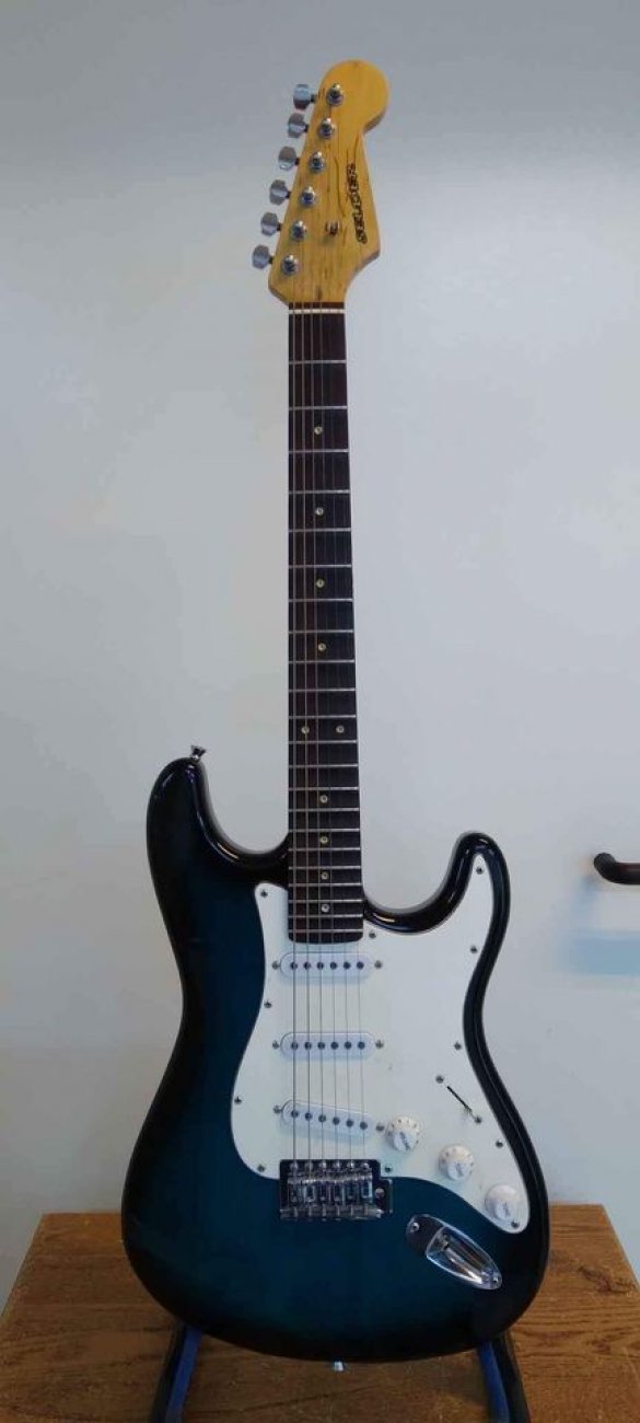 SELDER STRATOCASTER MASTIL ESCALOPADO