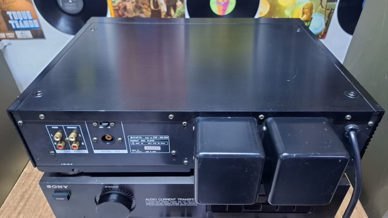 SONY MODELO CDP-555ESD