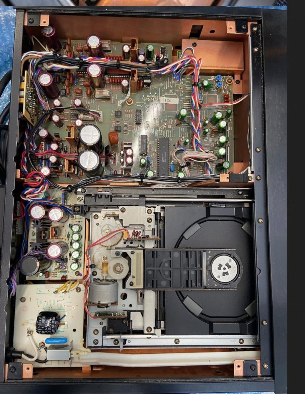 SONY MODELO CDP-555ESD