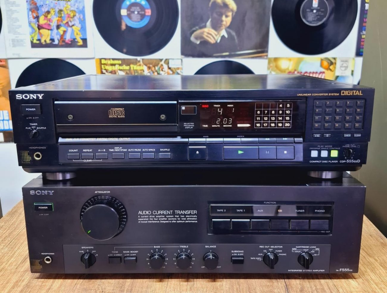 SONY MODELO CDP-555ESD