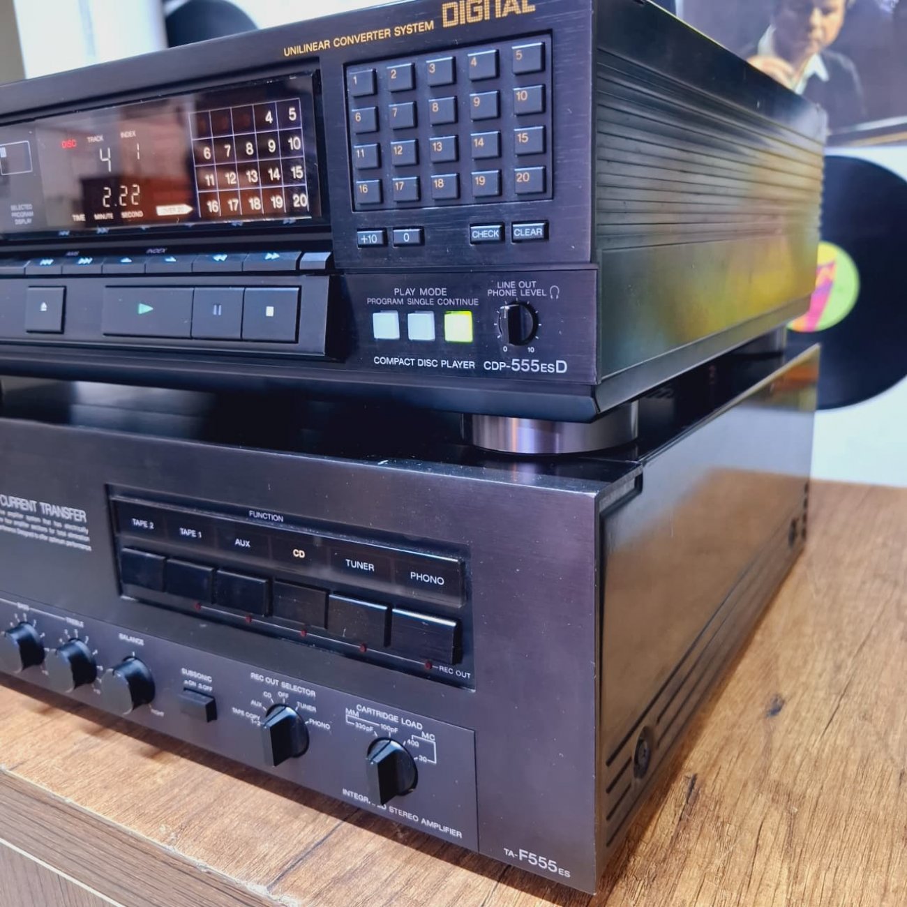 SONY MODELO CDP-555ESD