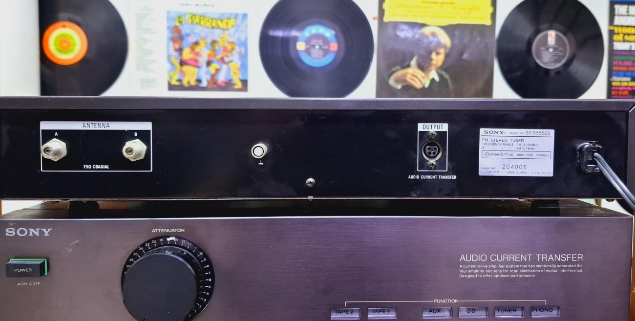 SONY MODELO ST-S555ES