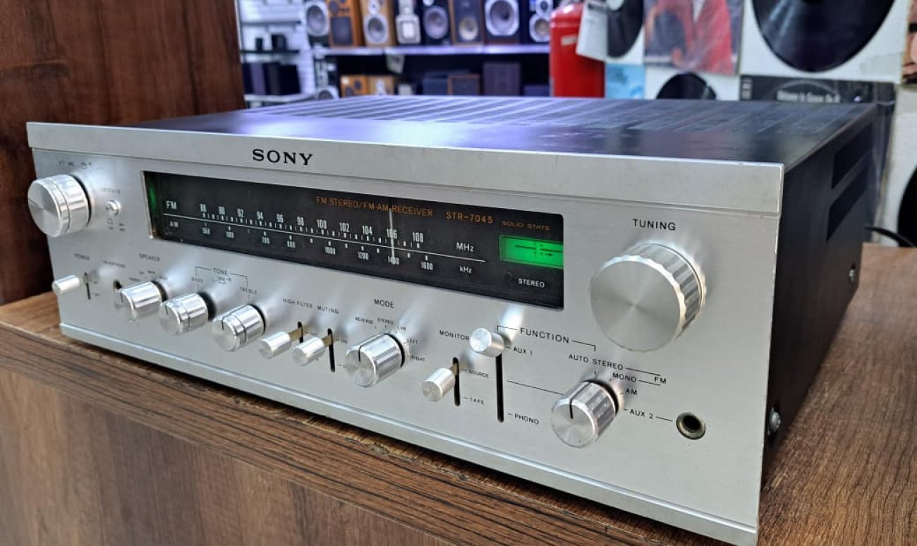 SONY MODELO STR-7045