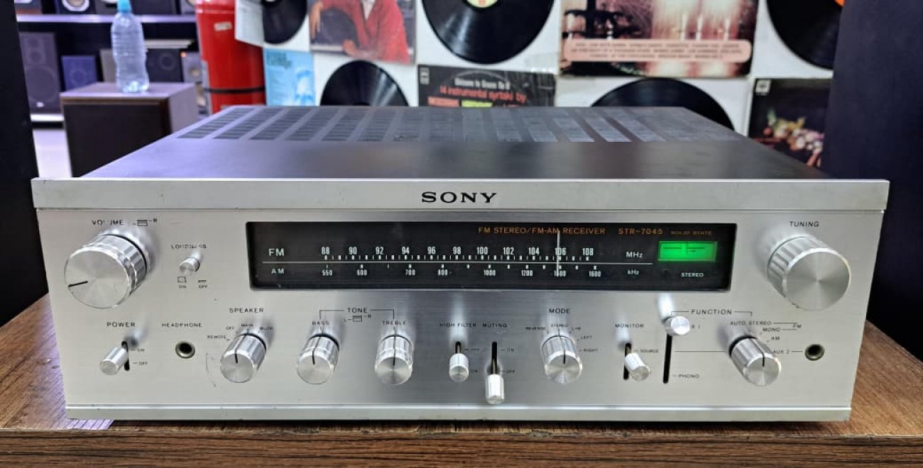 SONY MODELO STR-7045