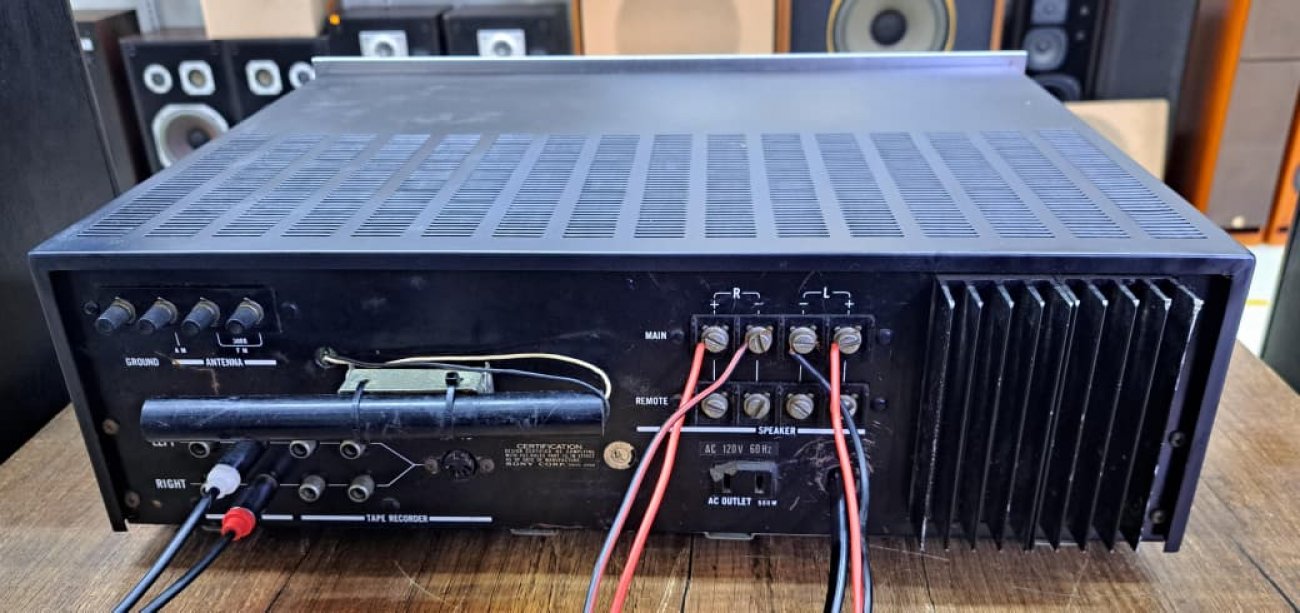 SONY MODELO STR-7045