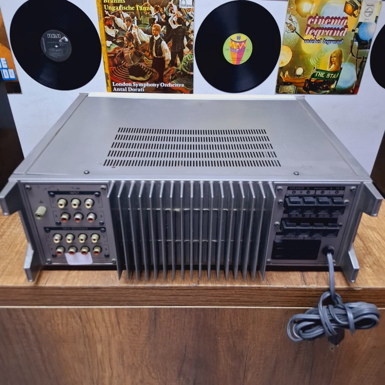 SONY MODELO TA-F4