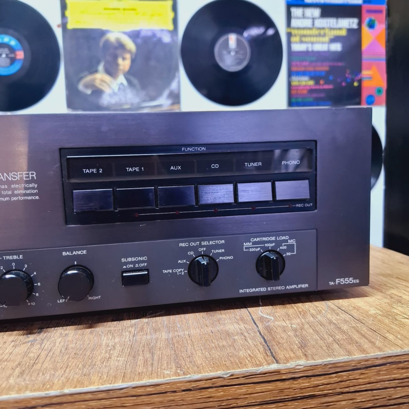 SONY MODELO TA-F555ES