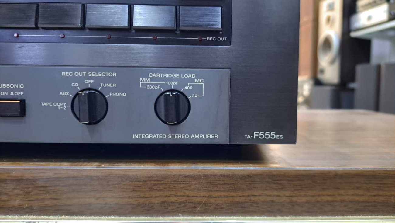 SONY MODELO TA-F555ES