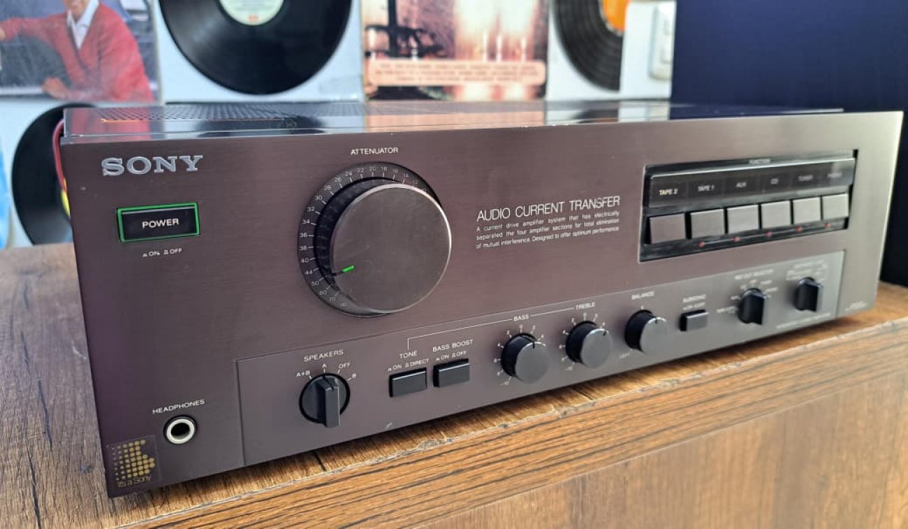 SONY MODELO TA-F555ES