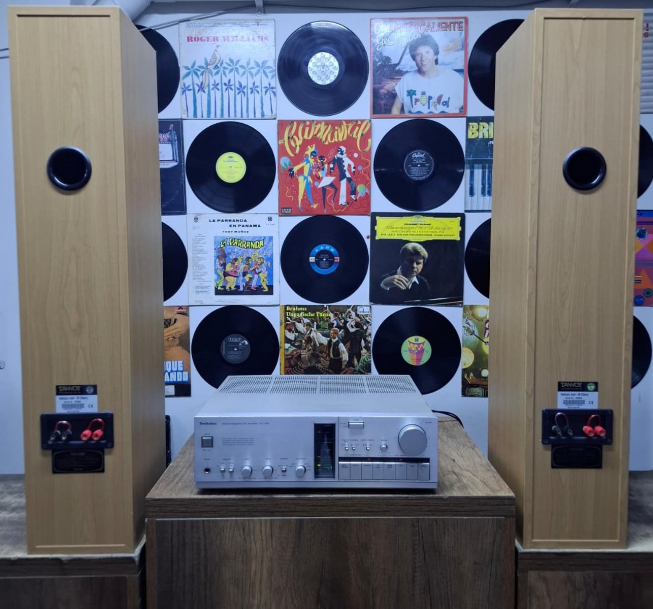 TANNOY MODELO MERCURY MX4
