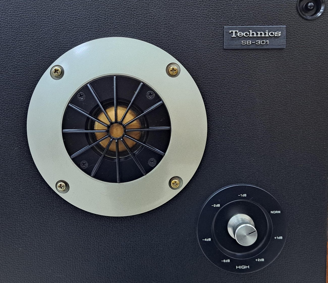 TECHNICS MODELO SB-301