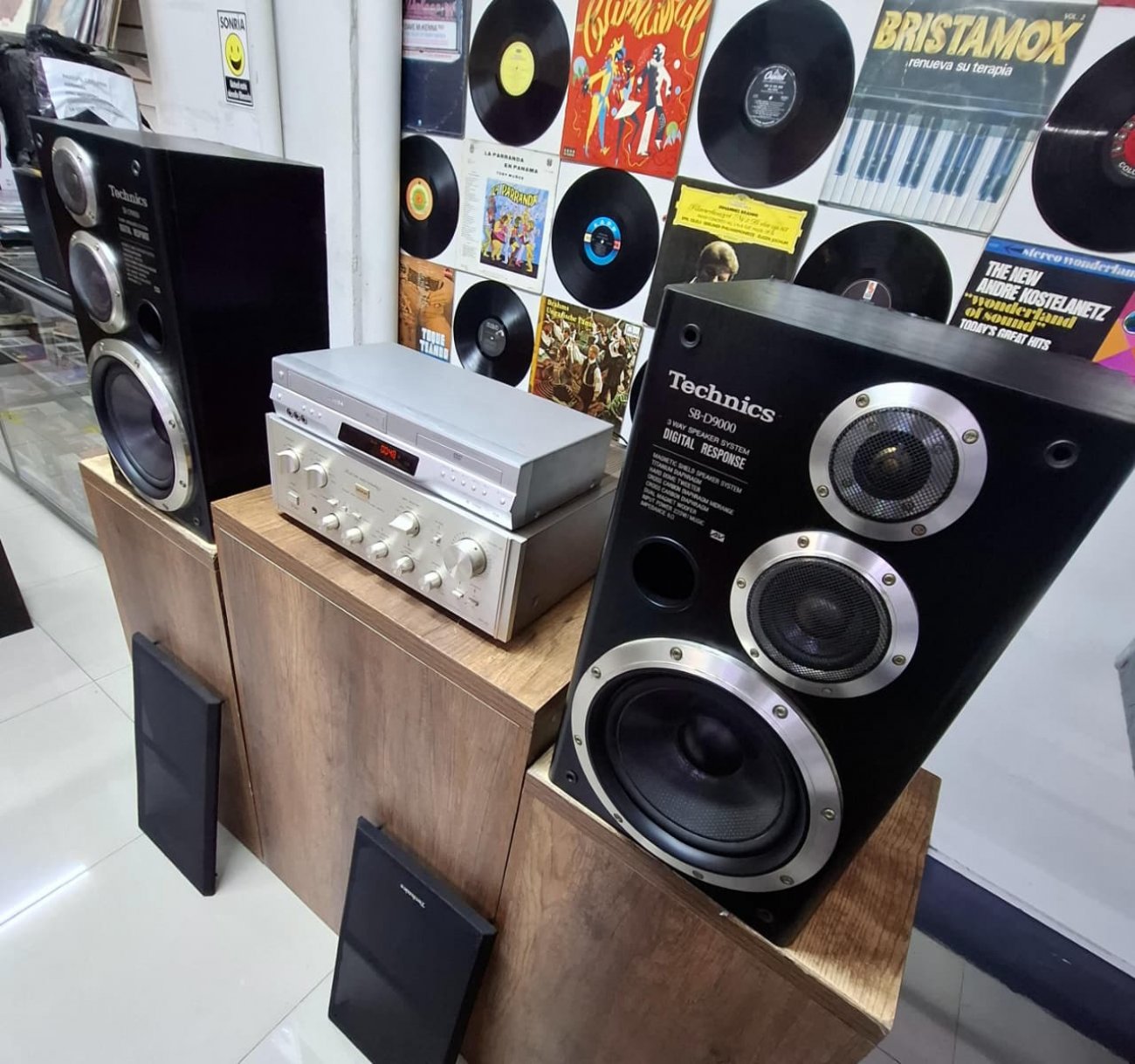TECHNICS MODELO SB-D9000