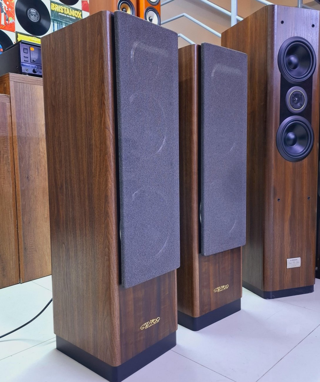 VICTOR MODELO SX-700