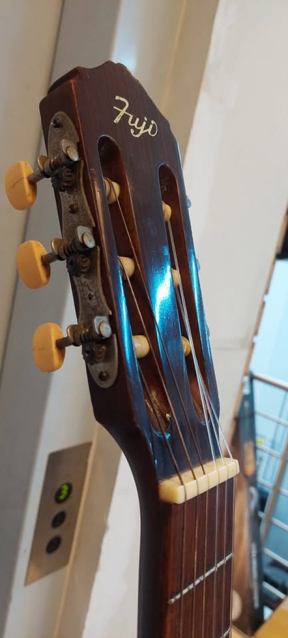 VINTAGE FUJI FABRICA DE GUITARRAS KUROSAWA DE MATSUMOTO