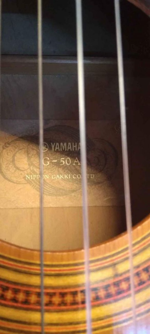 VINTAGE YAMAHA MODELO G-50A