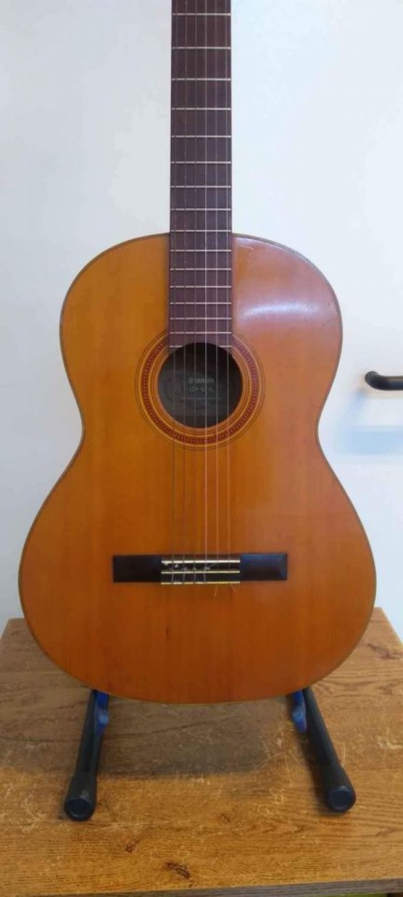 VINTAGE YAMAHA MODELO G-50A